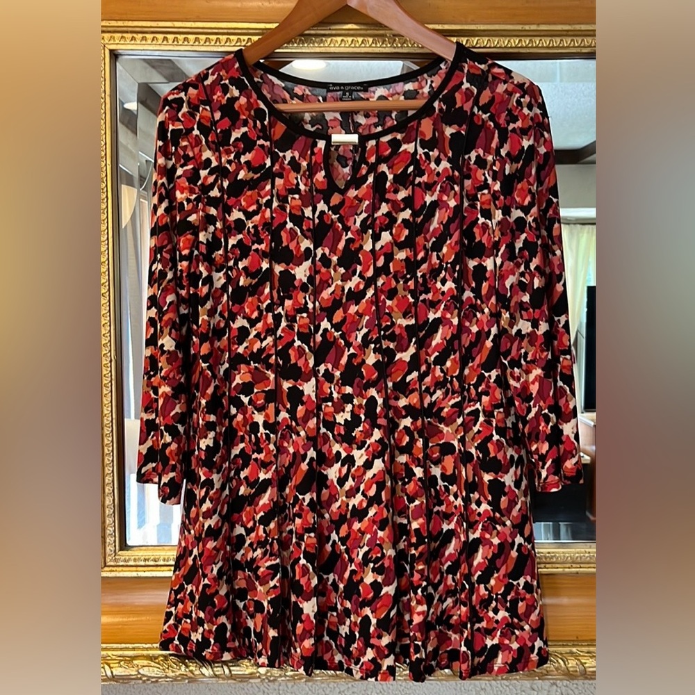 Ava & Grace Black & Pink Pleated Top - Size S